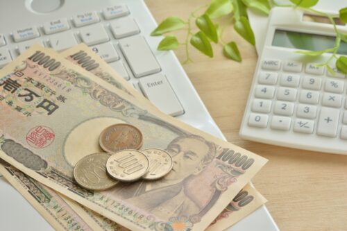 お金と電卓